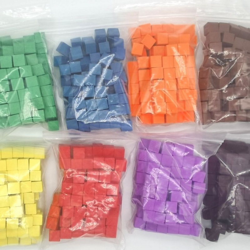 Board Game Bang - 100 stks/partijen 10mm Houten Kubussen Kleurrijke